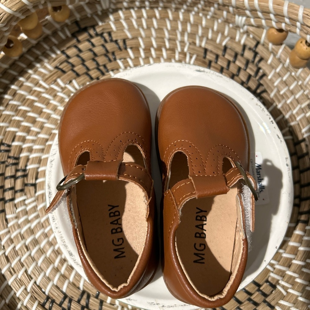 Toddler girl shoes size 22